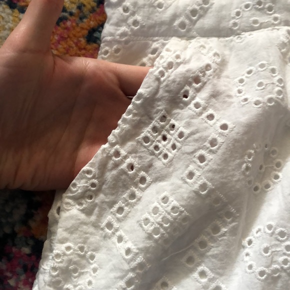 White cross front lace romper - Picture 3 of 5